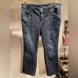 Maurice’s plus size 16 short bootcut jeans
